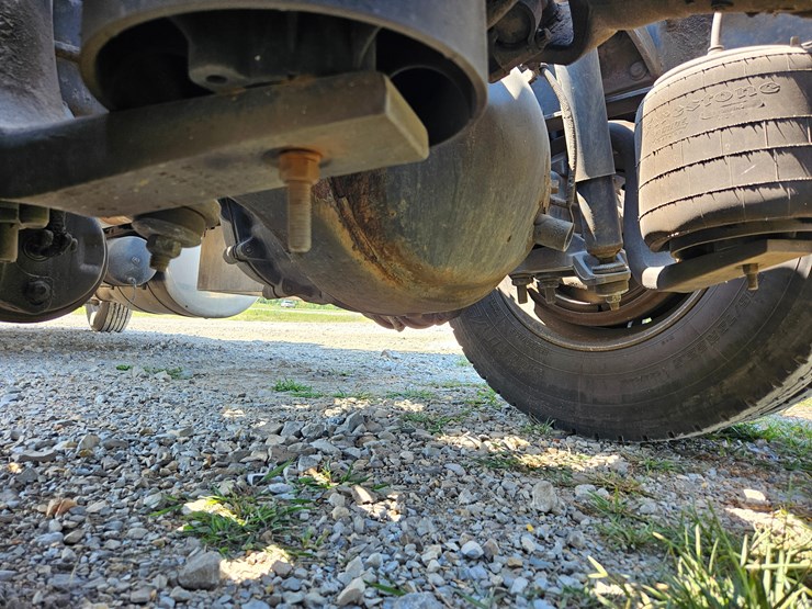 2017-peterbilt-579-image-83