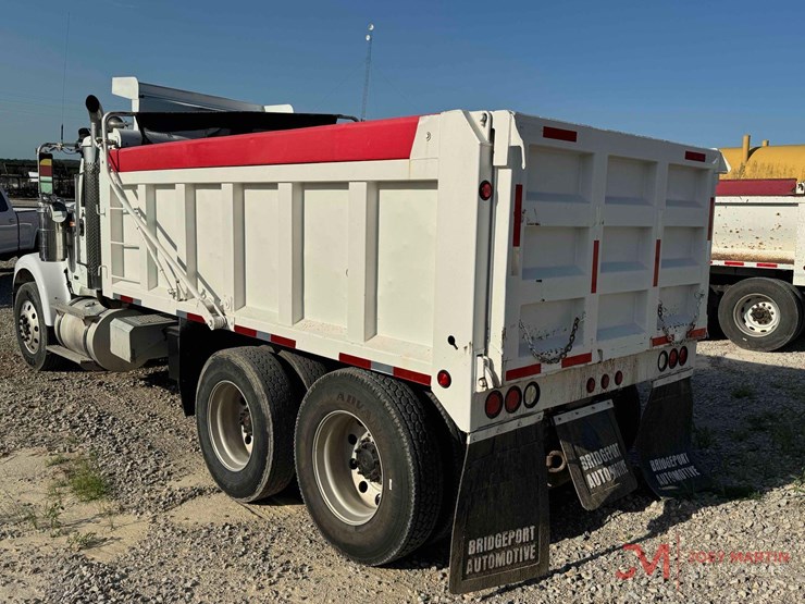 2005-international-9900i-image-25