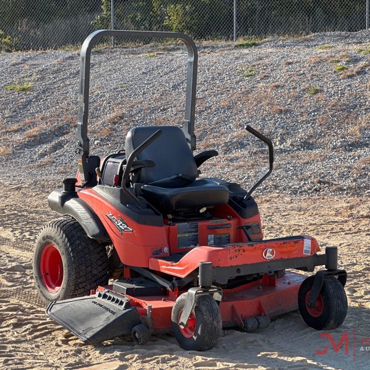 KUBOTA ZG327