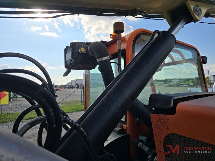 2015-jlg-g6-42a-image-9