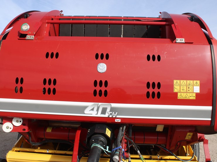 2015-new-holland-roll-belt-560-image-19