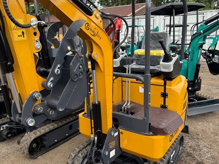 new-cfg-industrial-co-mini-excavator-model-qk18r-image-7
