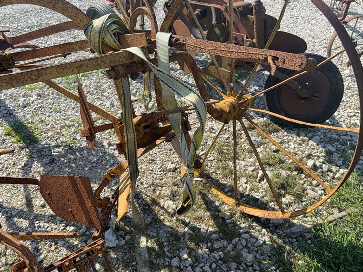 horse-drawn-cultivator-image-9