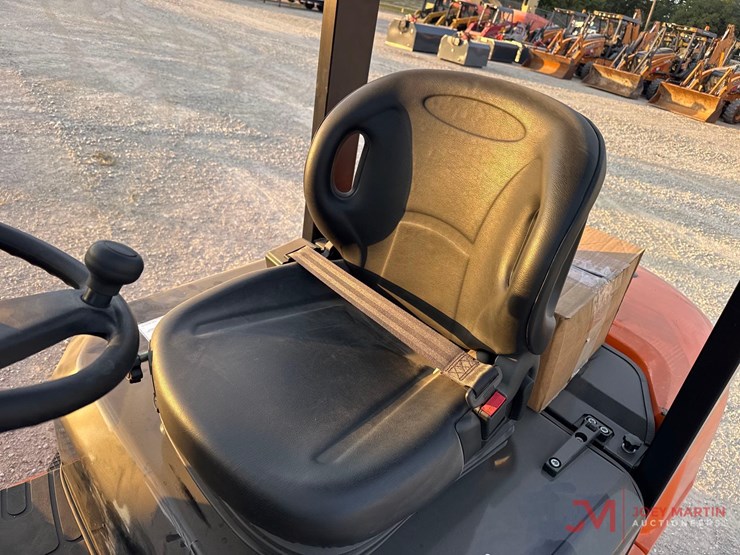 new/unused-e-picker-model-efl30-189-electric-forklift-image-14