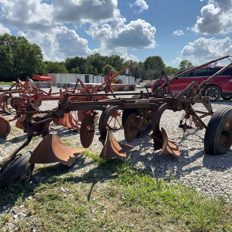 3 Bottom Trip Plow