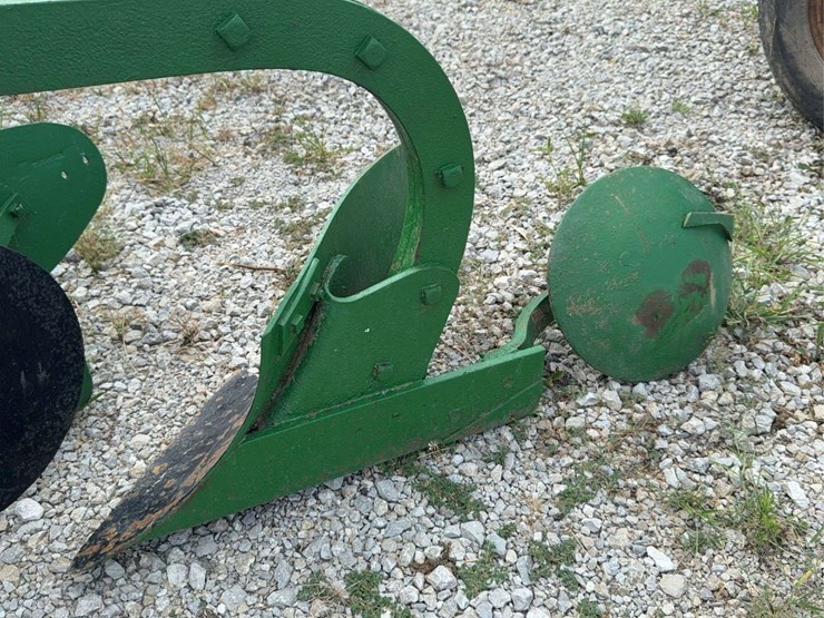 oliver-two-bottom-plow-image-18