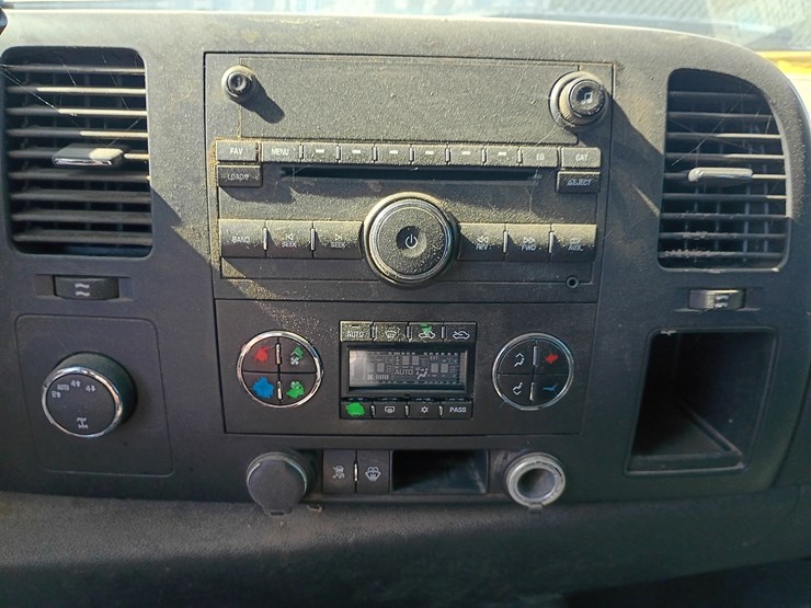 2008-chevrolet-silverado-image-29