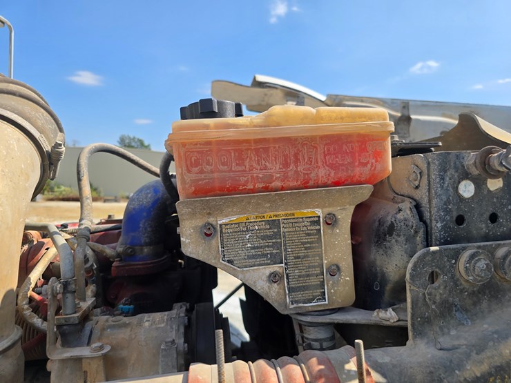 2014-peterbilt-365-image-72