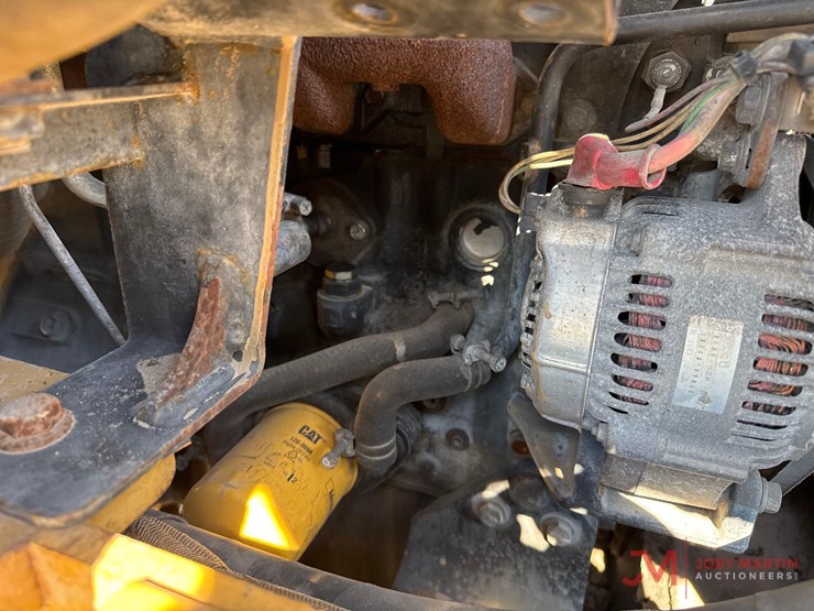 2008-caterpillar-904b-image-12