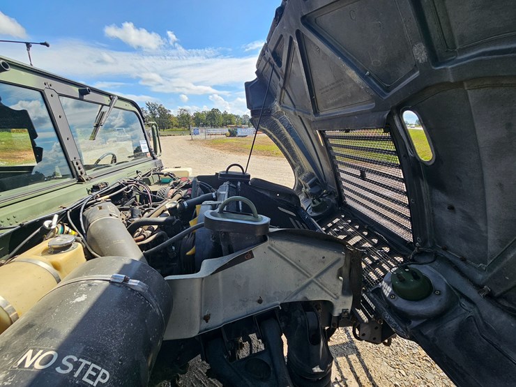 1989-am-general-m998-image-32