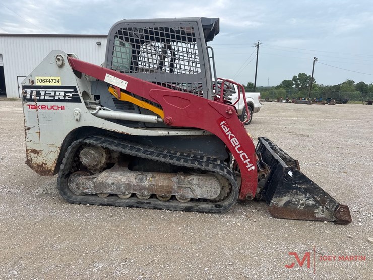 2017-takeuchi-tl12r2-image-2