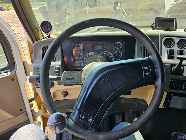 2006-sterling-l9500-image-96