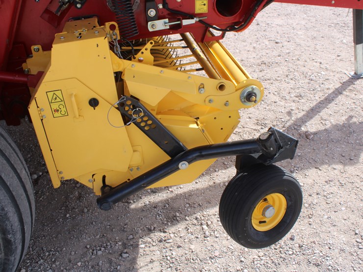 2015-new-holland-roll-belt-560-image-62