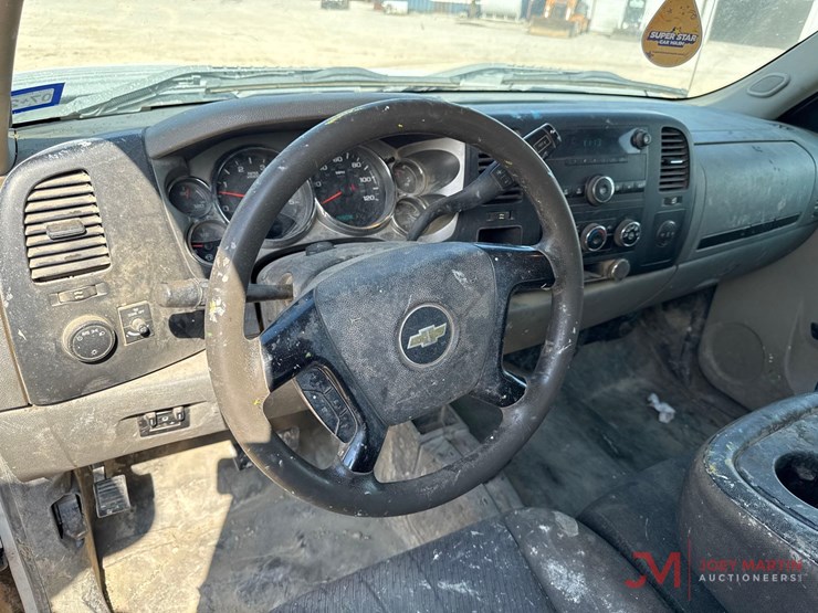 2013-chevrolet-silverado-3500-image-20
