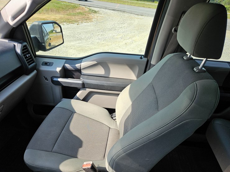 2016-ford-f150-image-36