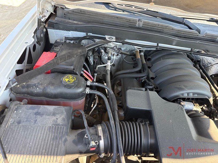 2015-chevrolet-1500-image-18