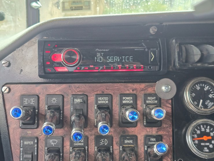 1999-international-9400-image-83