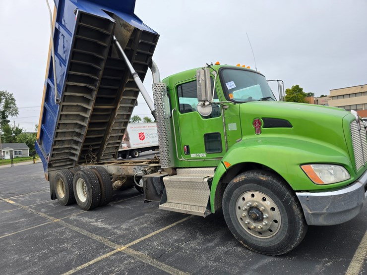 2016-kenworth-t370-image-76