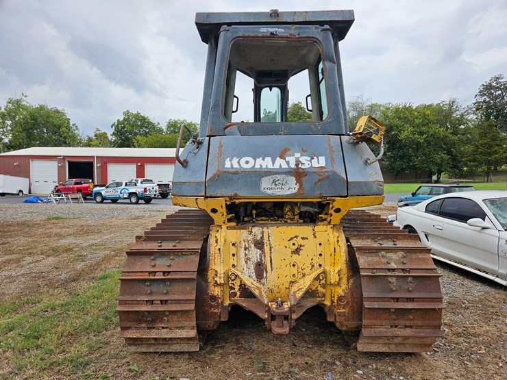 komatsu-d61ex-image-11