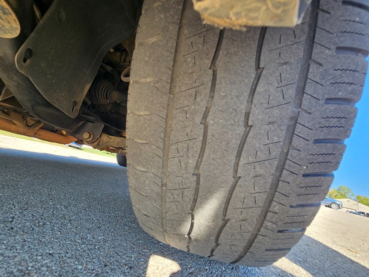 2014-ford-explorer-image-60