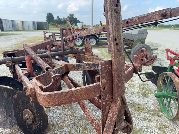 four-bottom-plow-image-10