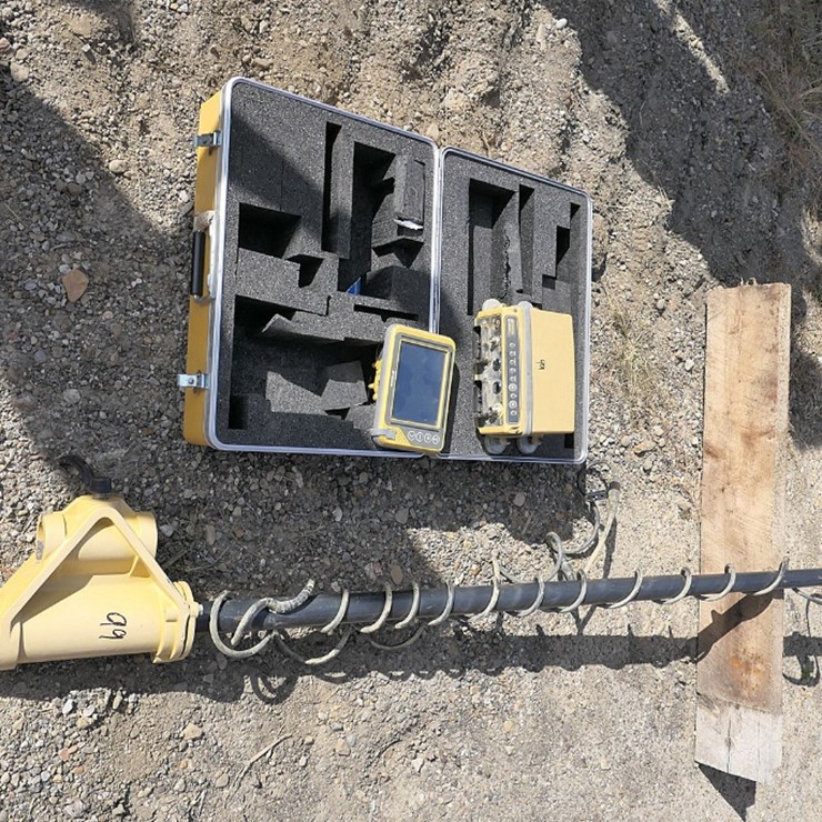 Topcon GPS Screen, MC-R3 Machine Control Box, PG-S3 Antenna Receiver & Mast
