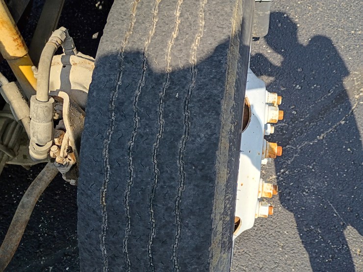 1998-ford-f700-image-33