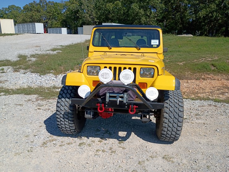 1995-jeep-wrangler-image-18