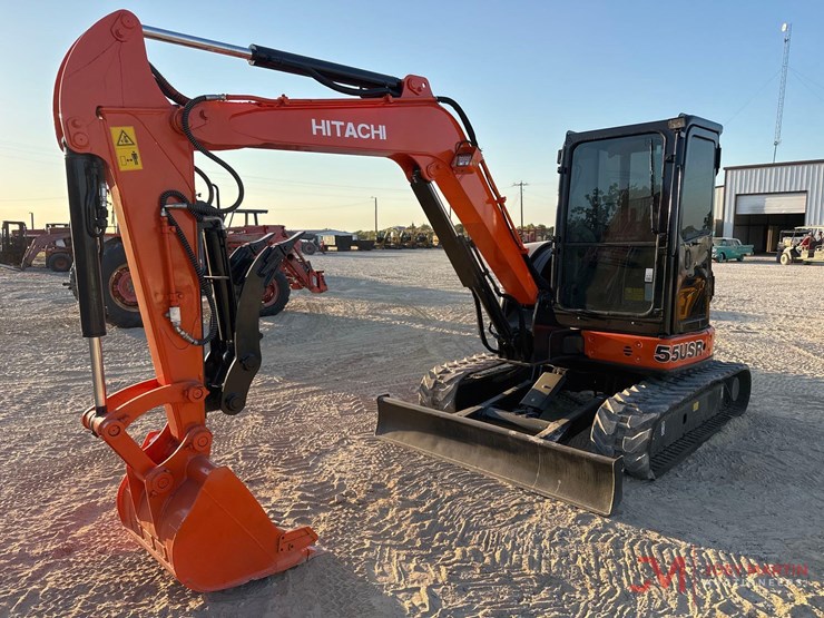 hitachi-zx55u-5a-image-2