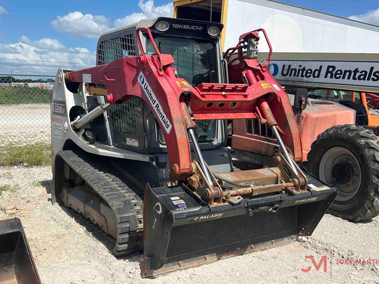 2019-takeuchi-tl12r2-image-1