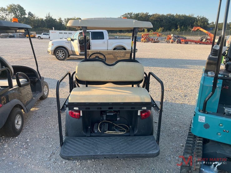 ingersoll-rand-club-car-electric-golf-cart-image-6