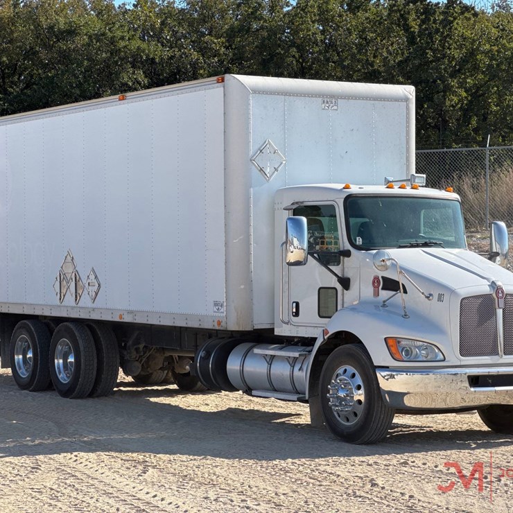 2013 KENWORTH T370