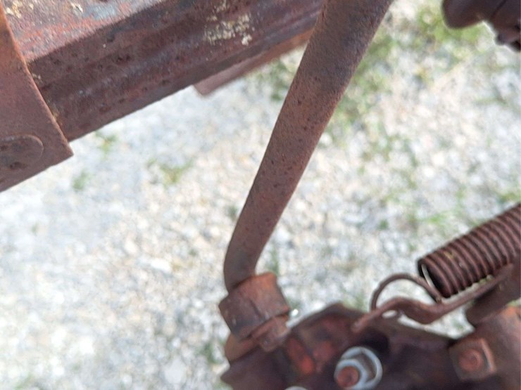 international-2-bottom-plow-image-8