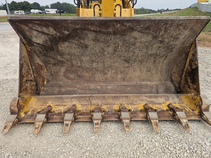 2023-caterpillar-953-image-95