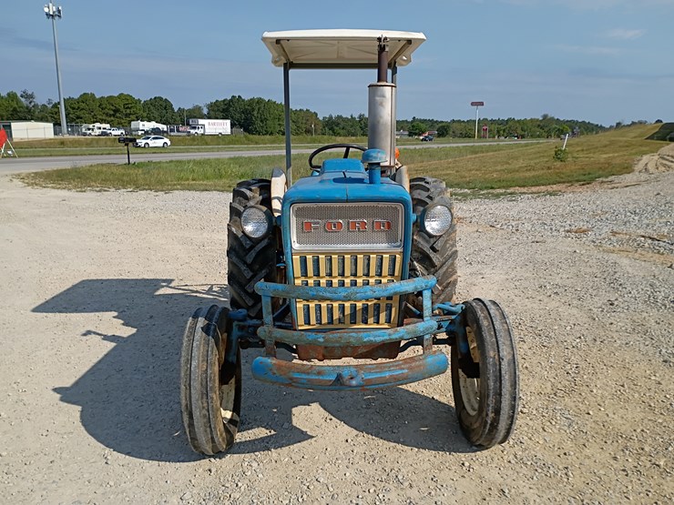 1972-ford-tractor-image-15
