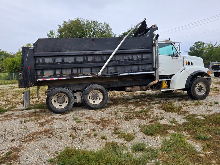 1999-sterling-l9511-image-24