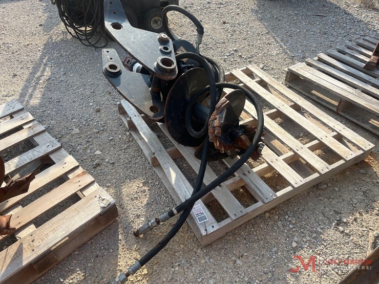 auger-excavator-attachment-w/-18"-bit-image-1