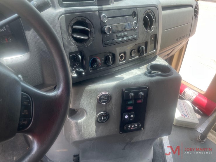 2010-ford-e450-sd-image-9