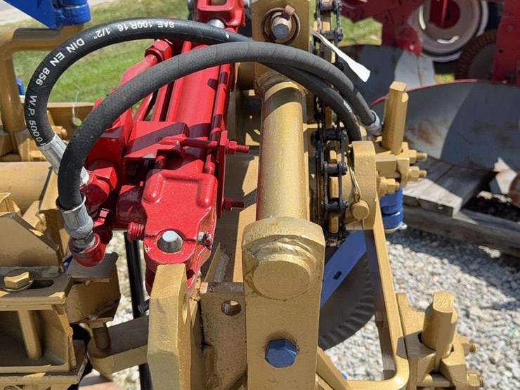2-bottom-2-way-plow-image-17