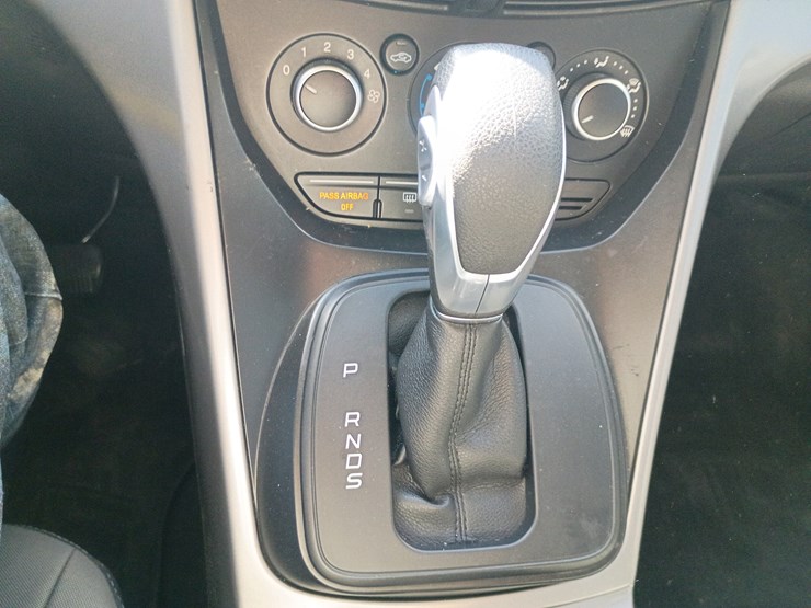 2016-ford-escape-image-46