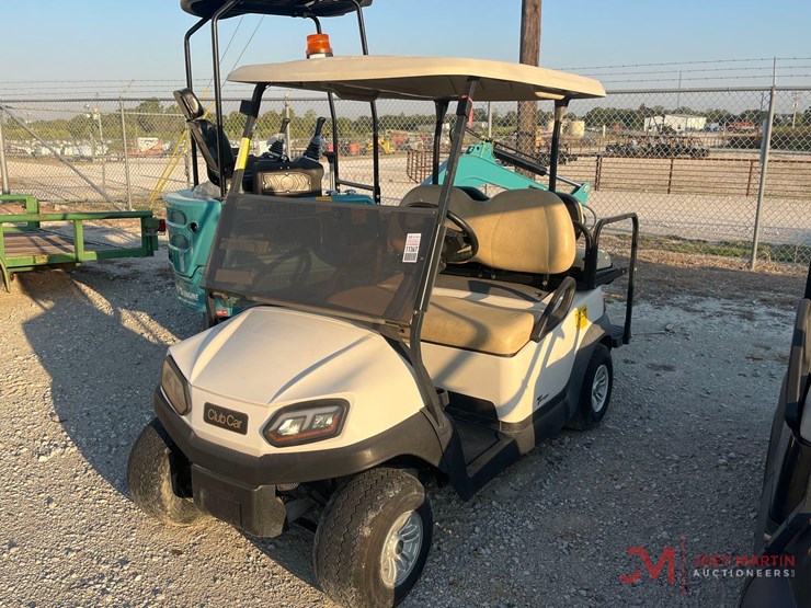 ingersoll-rand-club-car-electric-golf-cart-image-4