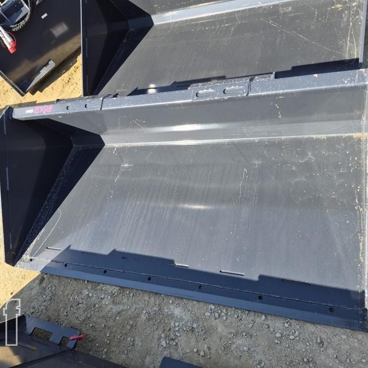 WOLVERINE TDB-11-72W MATERIAL BUCKET