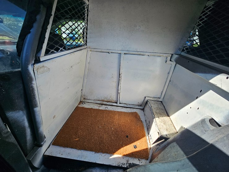 2017-ford-explorer-image-47