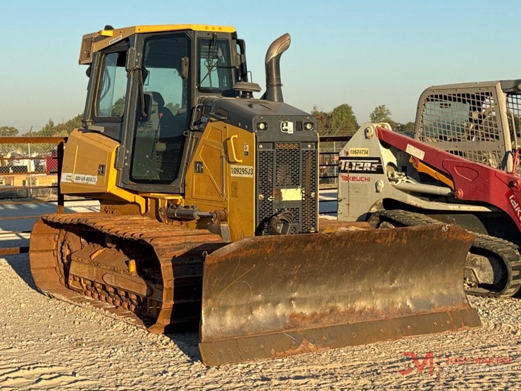 2019-deere-650k-lgp-image-1