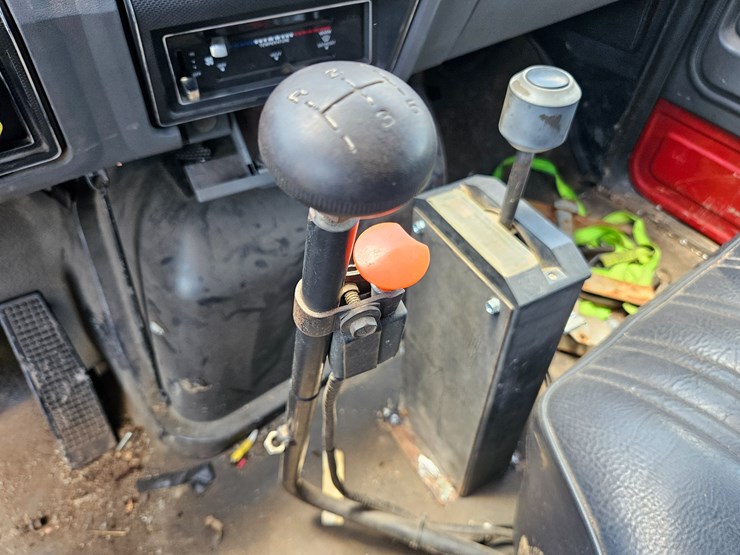 1993-ford-f800-image-54