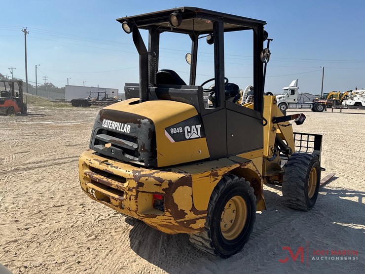 2008-caterpillar-904b-image-2