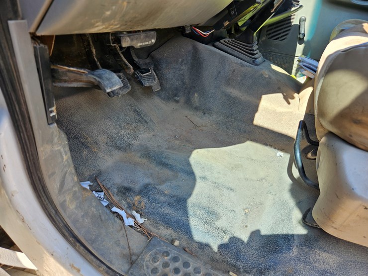 2005-ford-f450-image-26