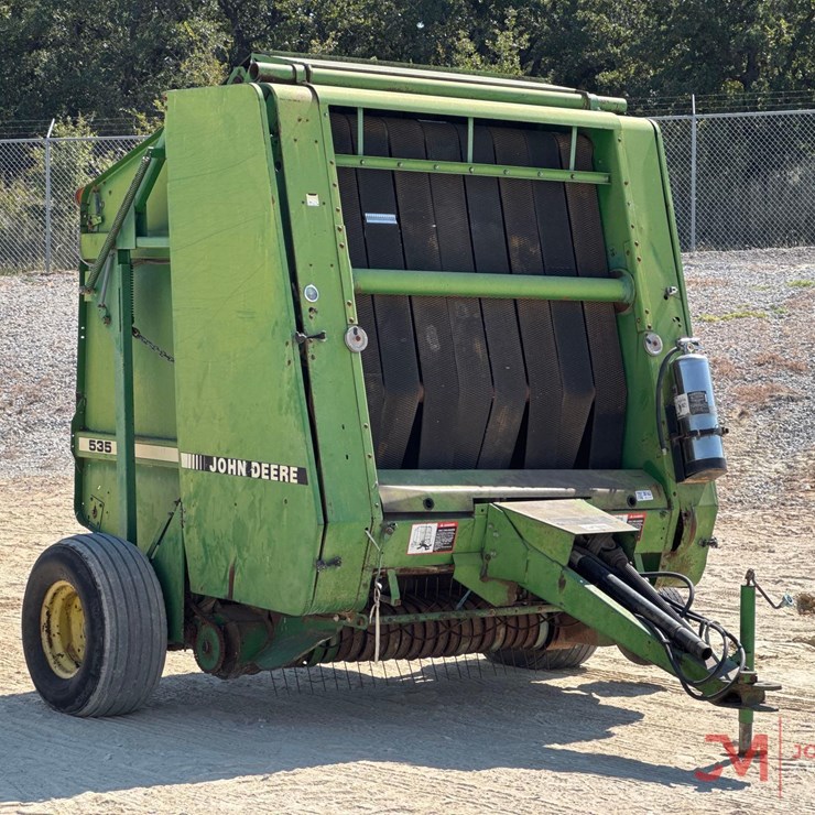JOHN DEERE 535