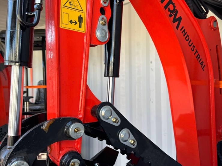 new-tpm-industrial-co-mini-excavator-model-tpm-16-image-5