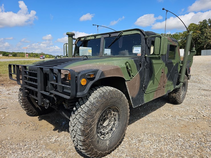 1989-am-general-m998-image-1